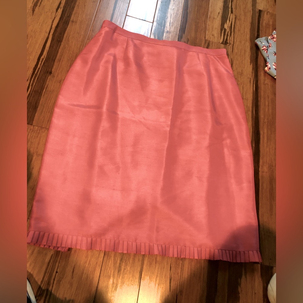DUE PER DUE Salmon Colored  SILK Ruffled Bottom Skirt  Size 16